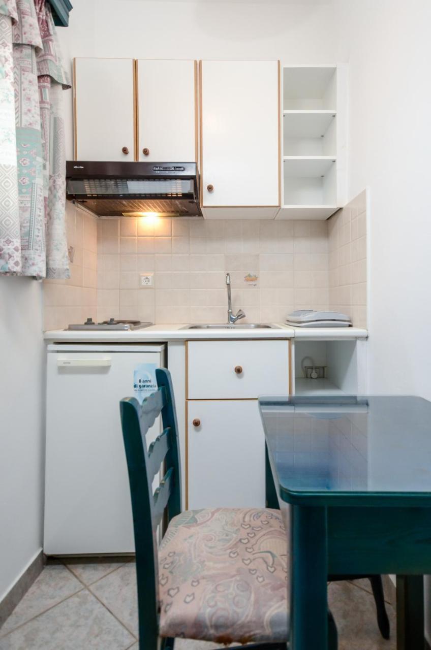 Polemis Studios & Apartments Agia Anna  Екстер'єр фото