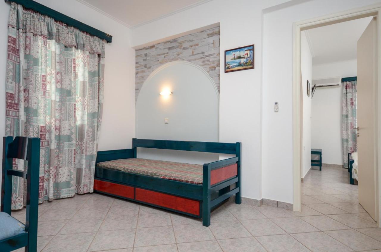 Polemis Studios & Apartments Agia Anna  Екстер'єр фото